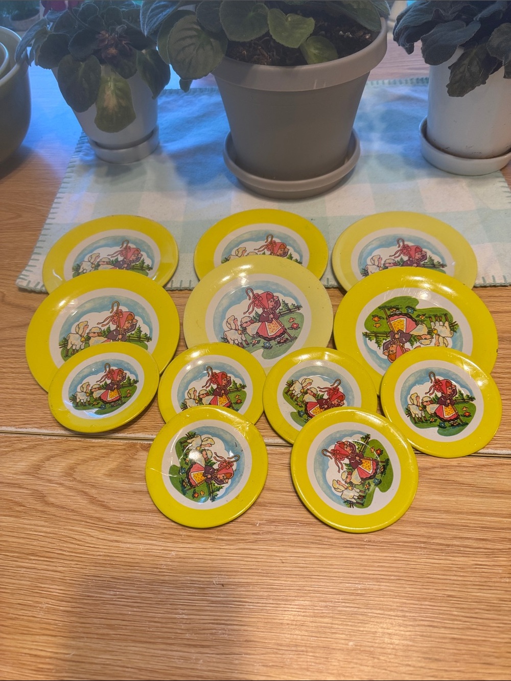 Vintage tin lithograph toy Little Bo Peep plate  set